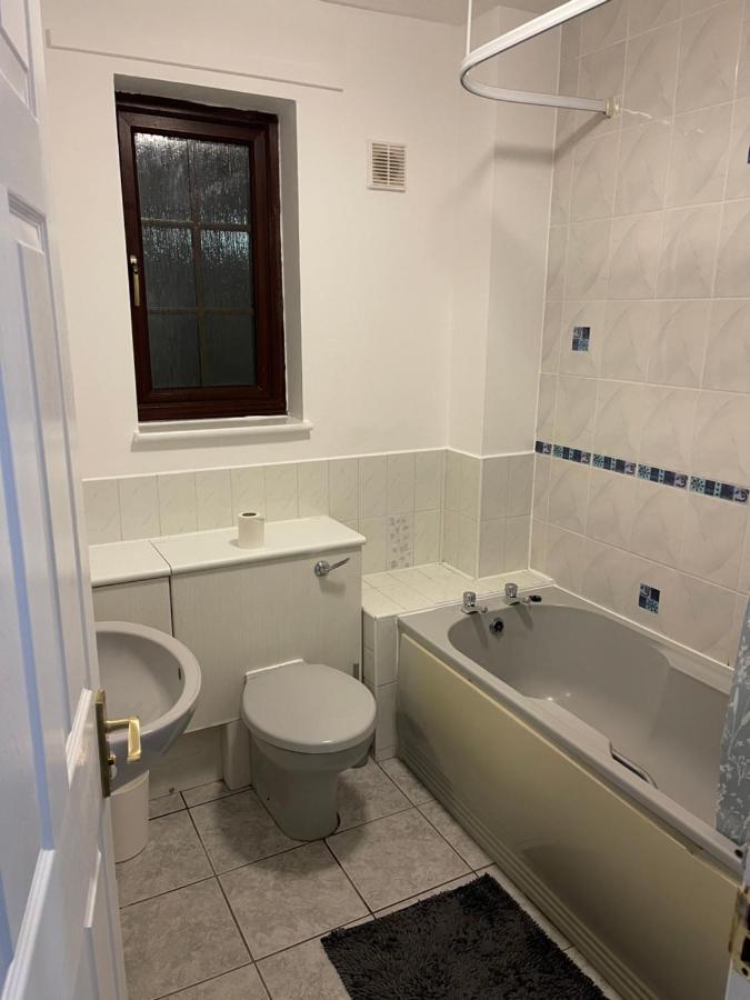 Large, Quiet, Sleeps 16, 4 Bathrooms, Parking, Leicester Exterior foto